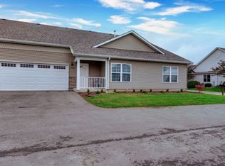 3663 Green Tree Ln, Dekalb, IL 60115