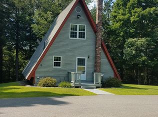 37 Lupine Dr, Belgrade, ME 04917