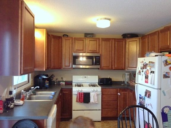 5th image of 911 Cottage Ave
