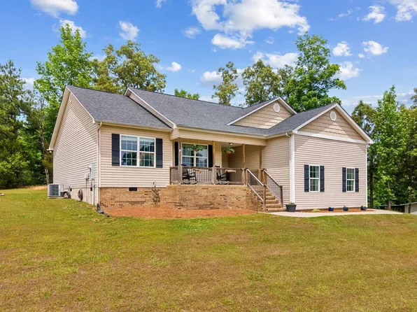 137 Hickory Ln, Chatsworth, GA 30705