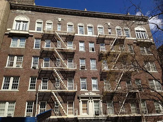 Rented by Compass | media 13