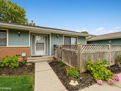 921 Wiltshire Dr APT B, McHenry, IL, 60050