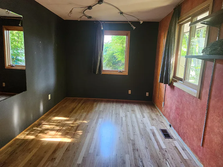 1155 SW Timian St — Photo 13