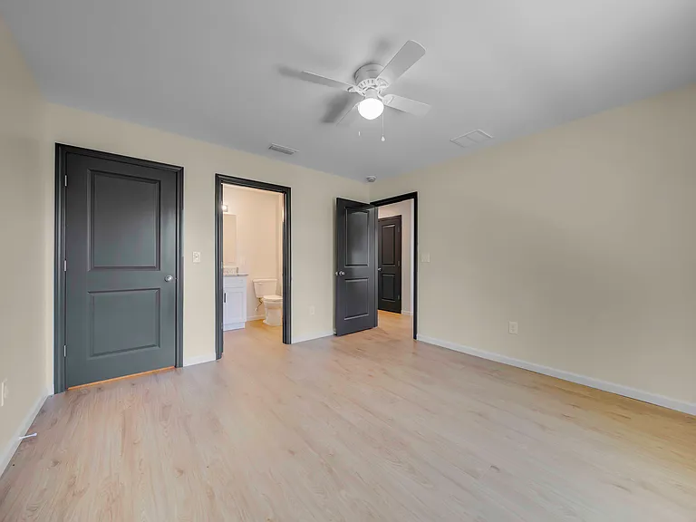 122 N East Ave #A — Photo 11