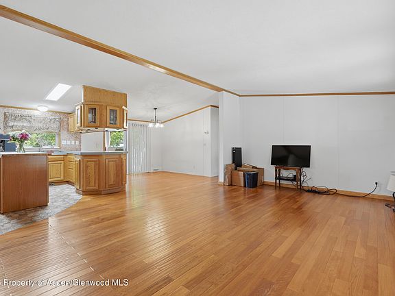 4th image of 47 Baker Hill Pl