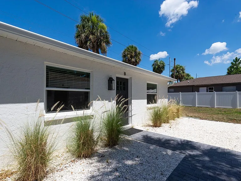 3009 W Binnicker Ave — Photo 30