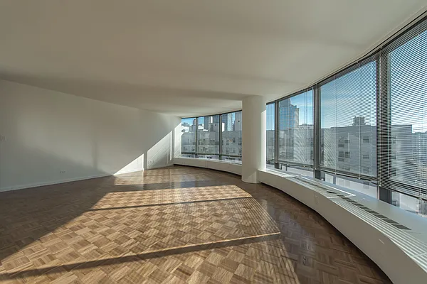 Rented by Solow Realty | media 6