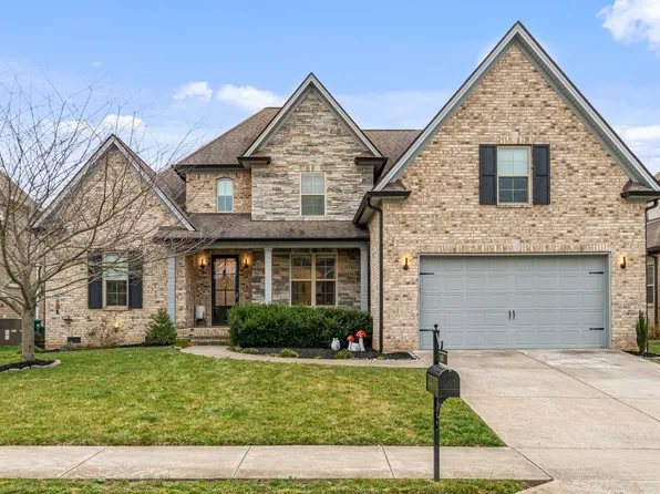 8007 June Apple Ln, Spring Hill, TN 37174