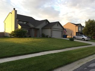 16120 Buhr Dr, Huntertown, IN 46748