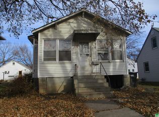 430 E Cedar St, Cherokee, IA 51012