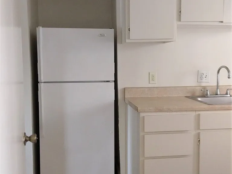 6628 Hillcrest Ave #6 — Photo 5