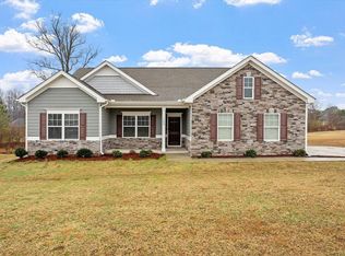 142 Planters Ln, Coats, NC 27521