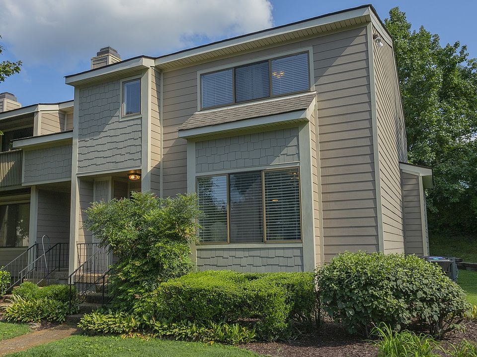 1st image of 729 Barlin Ct