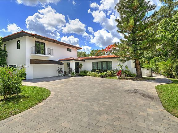3rd image of 1200 Sorolla Ave