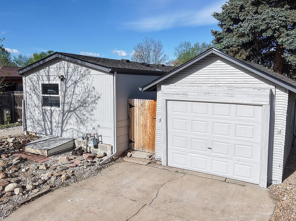 1st image of 8413 Peakview Dr