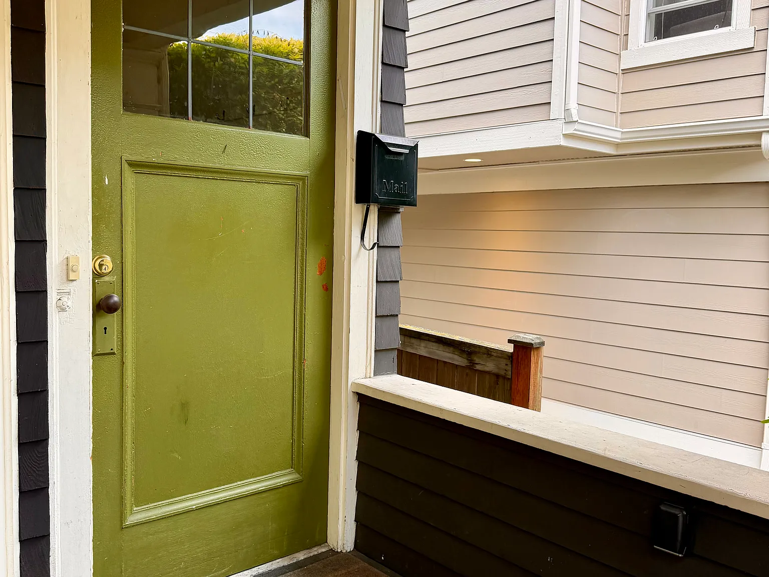 4 bed, 1.5 bath, 808 sqft, $4,200 — Photo 3