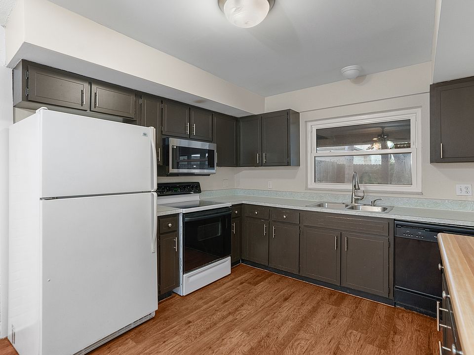 1st image of 2078 Loma Linda Way N