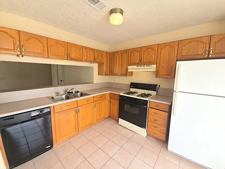 11130 Thunderhaven Dr — Photo 3