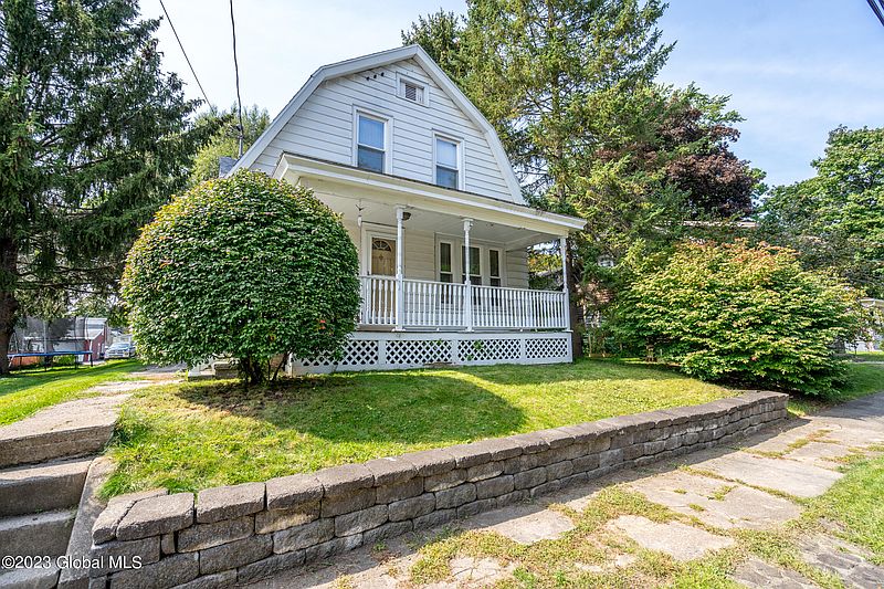 2nd image of 121 Bruce Street