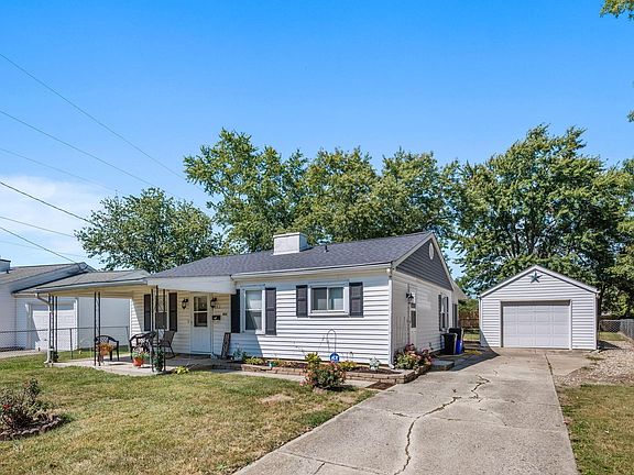 3rd image of 402 Lynn Dr