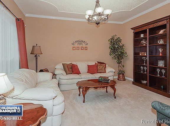 2nd image of 1405 Greenlake Dr