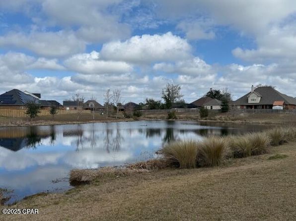 202 Lakeview Ter, Lynn Haven, FL 32444