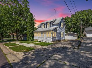 318 Division St W, Faribault, MN 55021