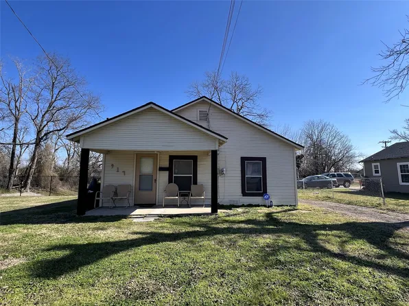 917 S Rockwall Ave, Terrell, TX 75160