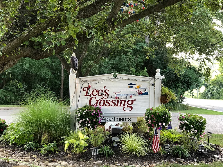Lees Crossing Apartments — Photo 37