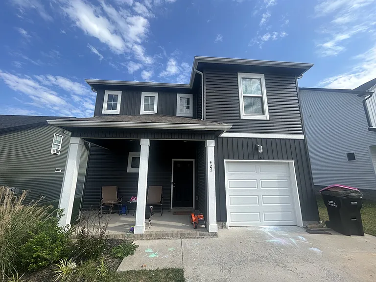 427 Mattingly Dr — Photo 1