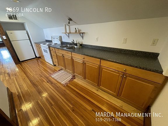 2nd image of 1069 Lincoln Rd