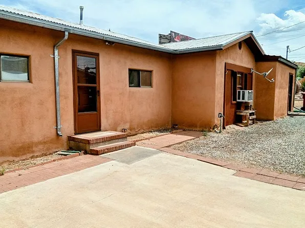 959 S Hill Rd, Bernalillo, NM 87004
