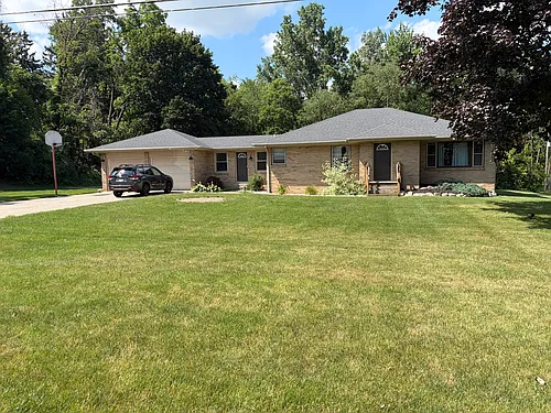 2639 Three Mile Rd NE Photo 1