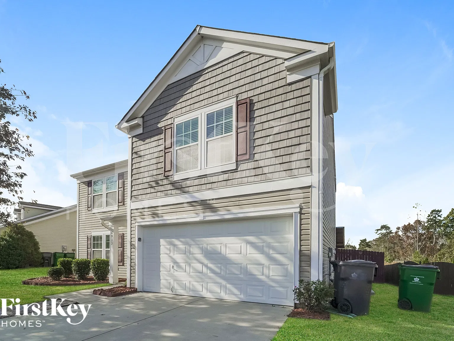 4 bed, 2.5 bath, 2090 sqft, $2,640 — Photo 2