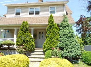 11 Soundview St, New Rochelle, NY 10805