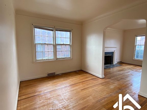 5th image of 15750 Gilchrist Ave #1