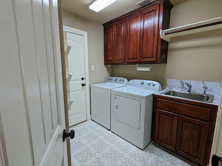 834 Shallow Water Trl — Photo 13