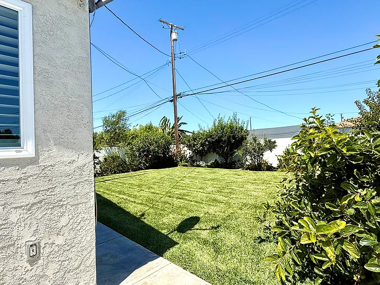 21316 Lynton Ave — Photo 25