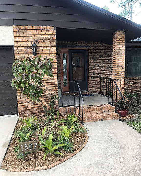 1st image of 1807 Live Oak Dr N