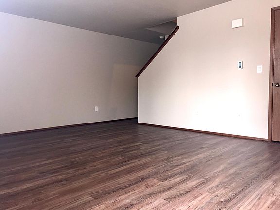5th image of 12115 125th Avenue Ct E