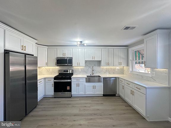 5th image of 7030 Kindred St