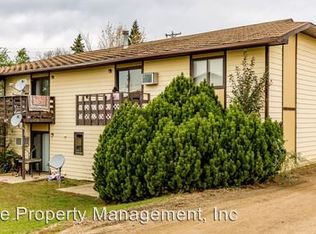 700 6th Ave SW APT C, Minot, ND 58701