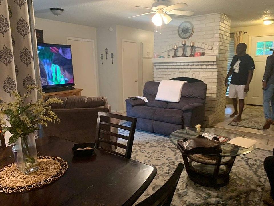 2nd image of 3323 Ripplebrook Dr