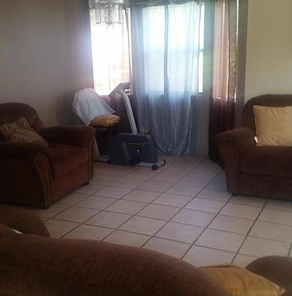 3rd image of 14268 Elizabeth Ct