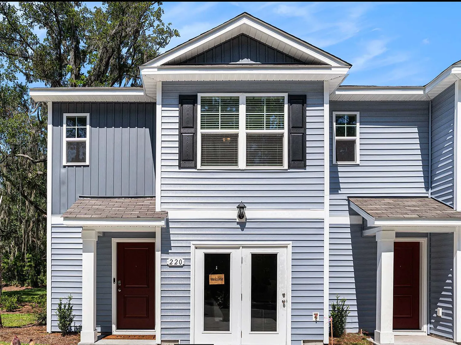 3 bed, 2.5 bath, 1418 sqft, $1,800 — Photo 1