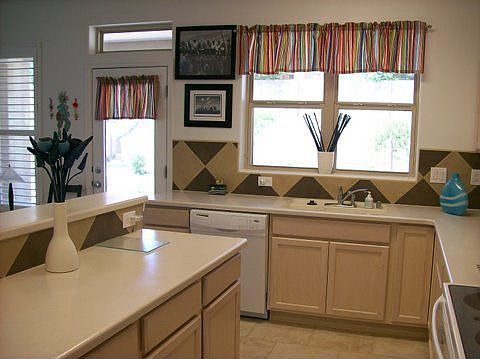 4th image of 6105 Jamers Pl NW
