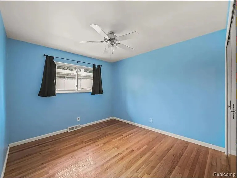 339 S Tilden St — Photo 18