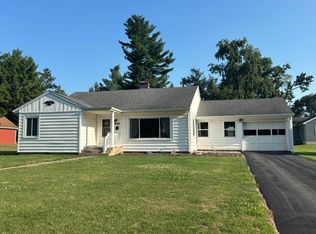 949 W Milroy Ave, Rensselaer, IN 47978