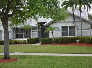 636 NW 164th Ave, Pembroke Pines, FL 33028