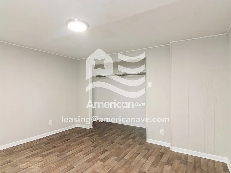 1172735_010_bedroom_11.jpg